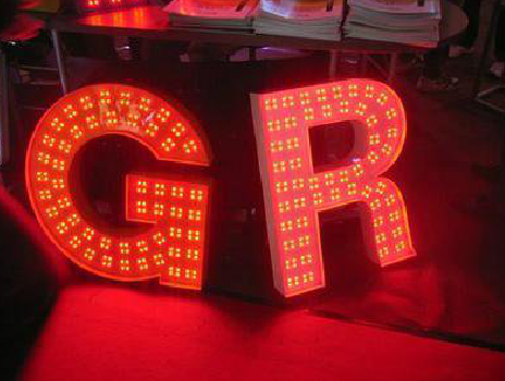  南漳LED发光字常见的安装误区。